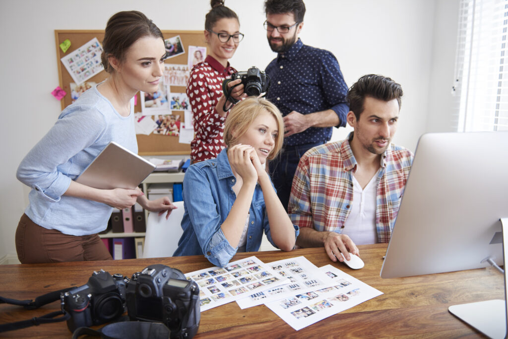 Good collaboration between creative photographers